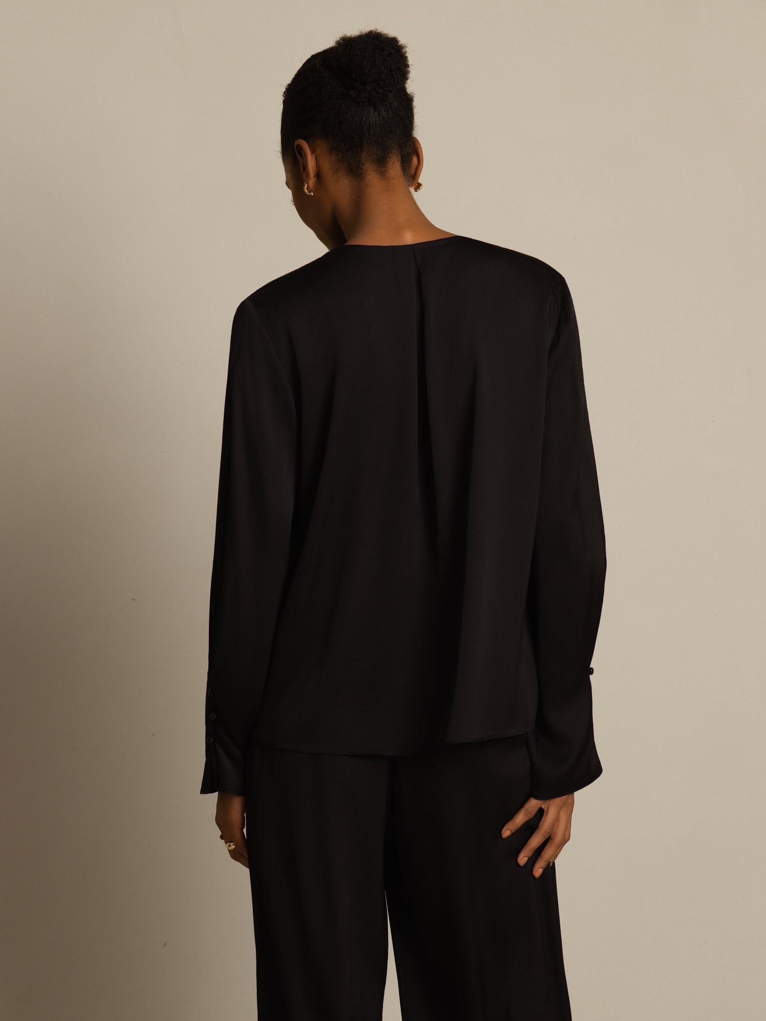 [Black] SilkSilky-UK 19Momme Stretch Silk Double Georgette Long Sleeve V Neck Blouse 002