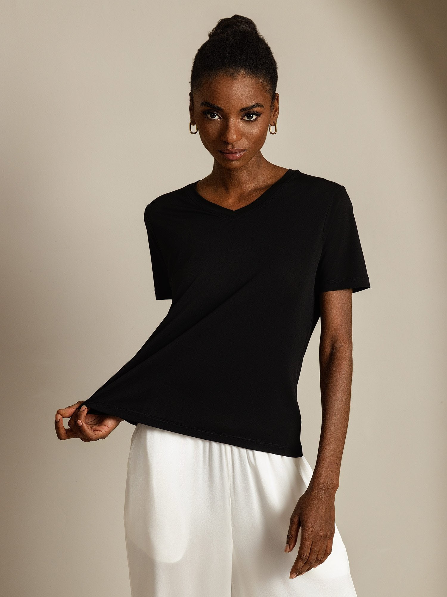 [Black] SilkSilky-UK Pure Silk V Neck Women's T-Shirt 006