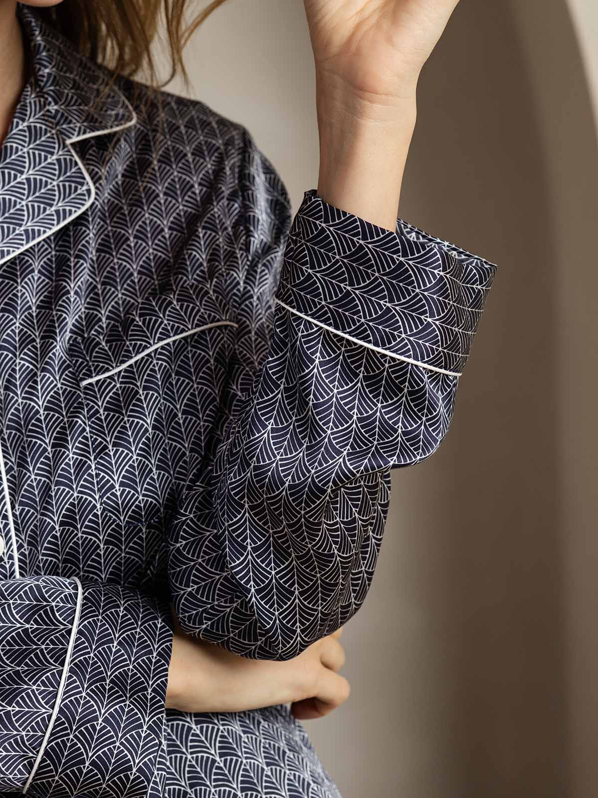 [Navy Ginkgo] SilkSilky-UK Pure Silk Womens Pajamas 007
