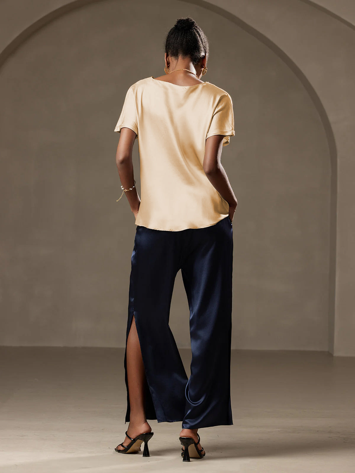 [Champagne] SilkSilky-UK 19Momme Silk Short Sleeve Round Neck Women's T-Shirt 009