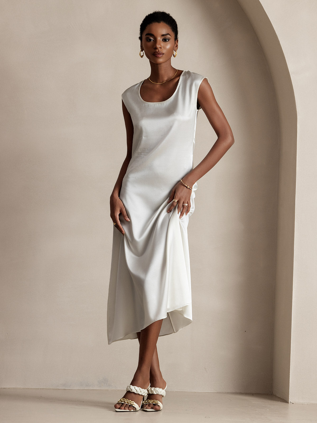 [White] SilkSilky-UK 19Momme Silk Round Neck Dress 003