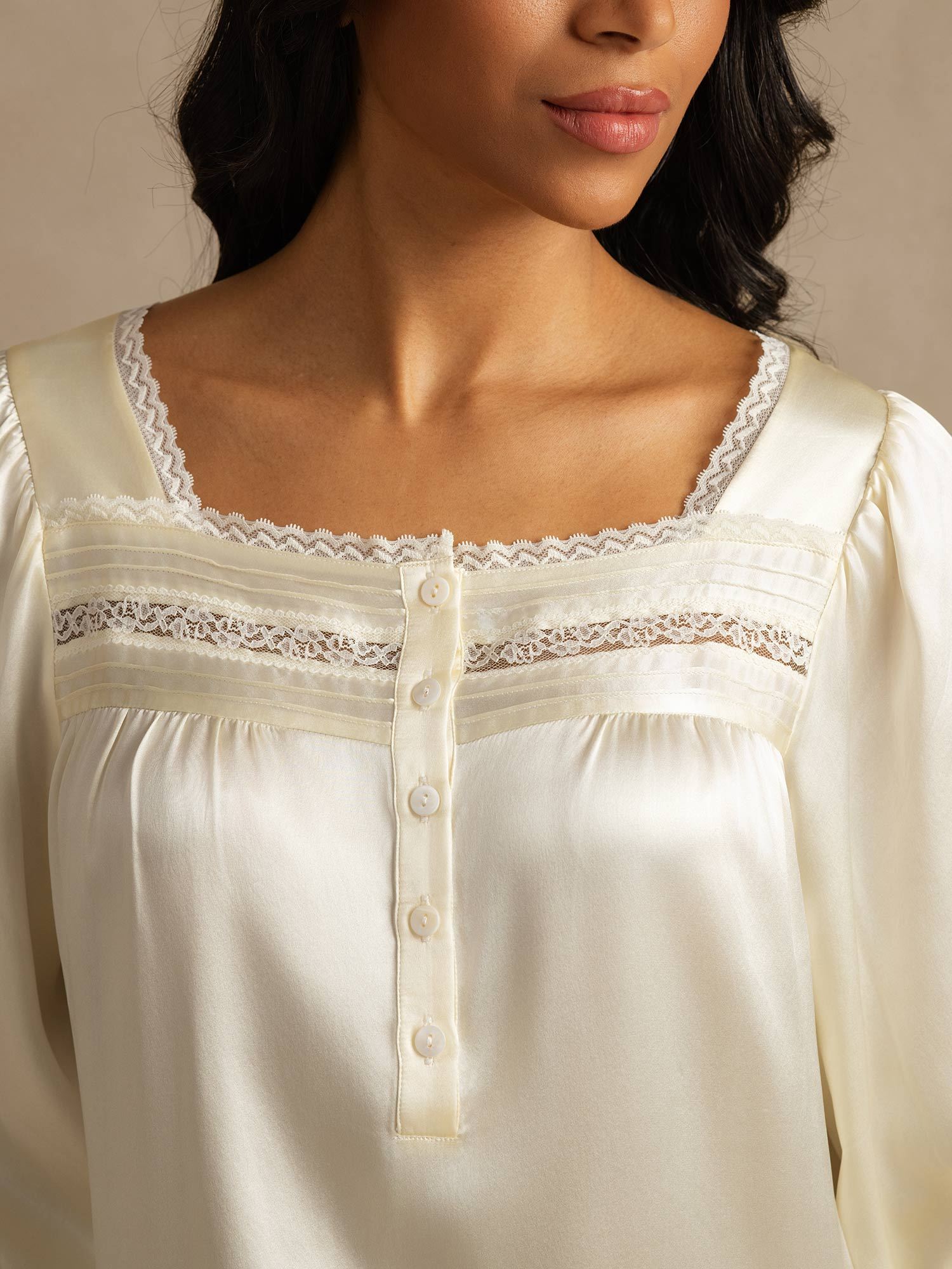 [White] SilkSilky-UK Pure Silk Square Neck Nightdress 004