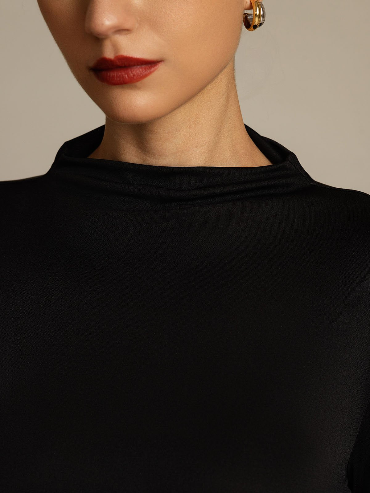 [Black] SilkSilky-UK Pure Silk Mock Women's T-Shirt 004