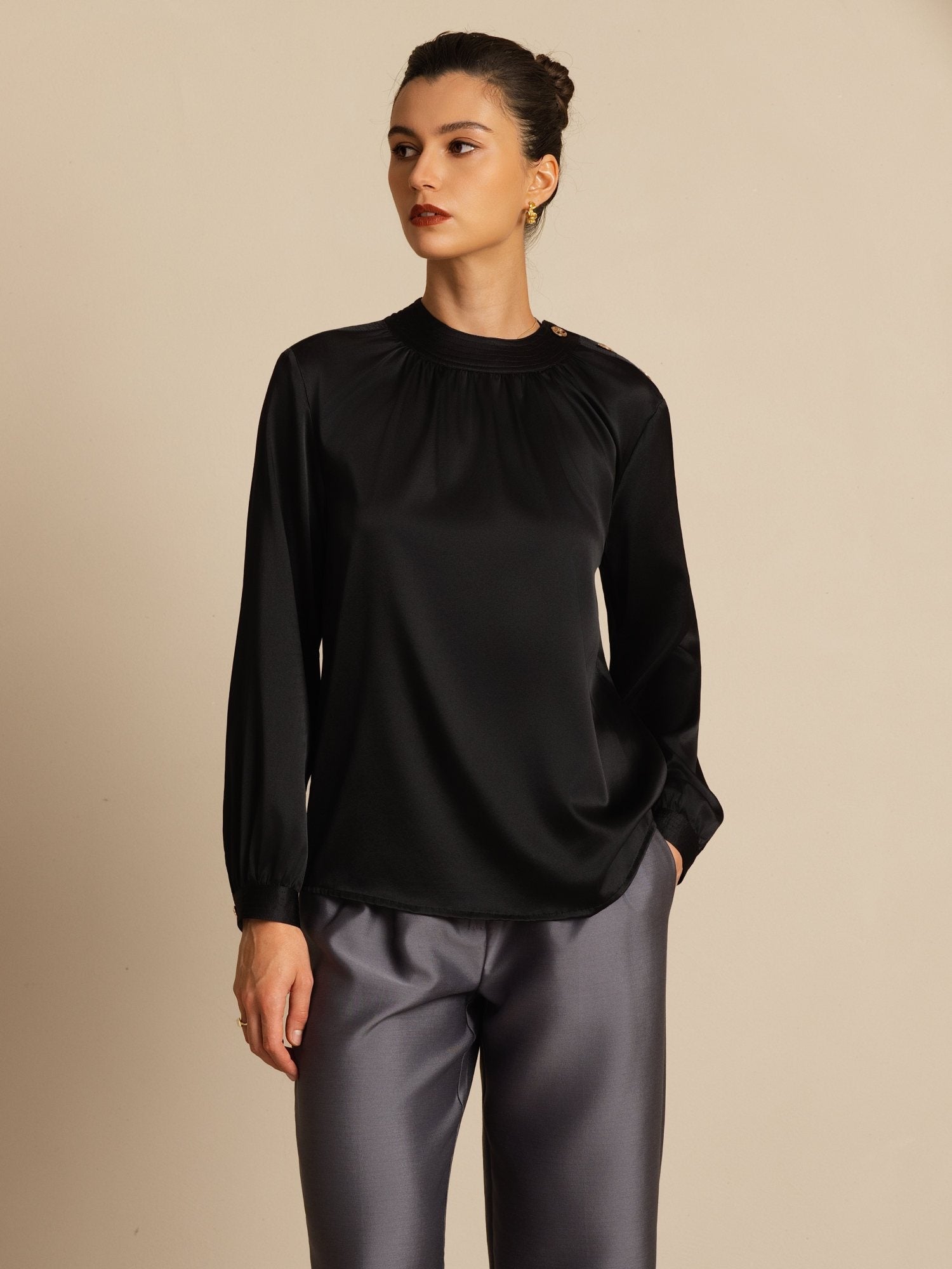 [Black] SilkSilky-UK 19Momme Silk Long Sleeve Round Neck Blouse 004