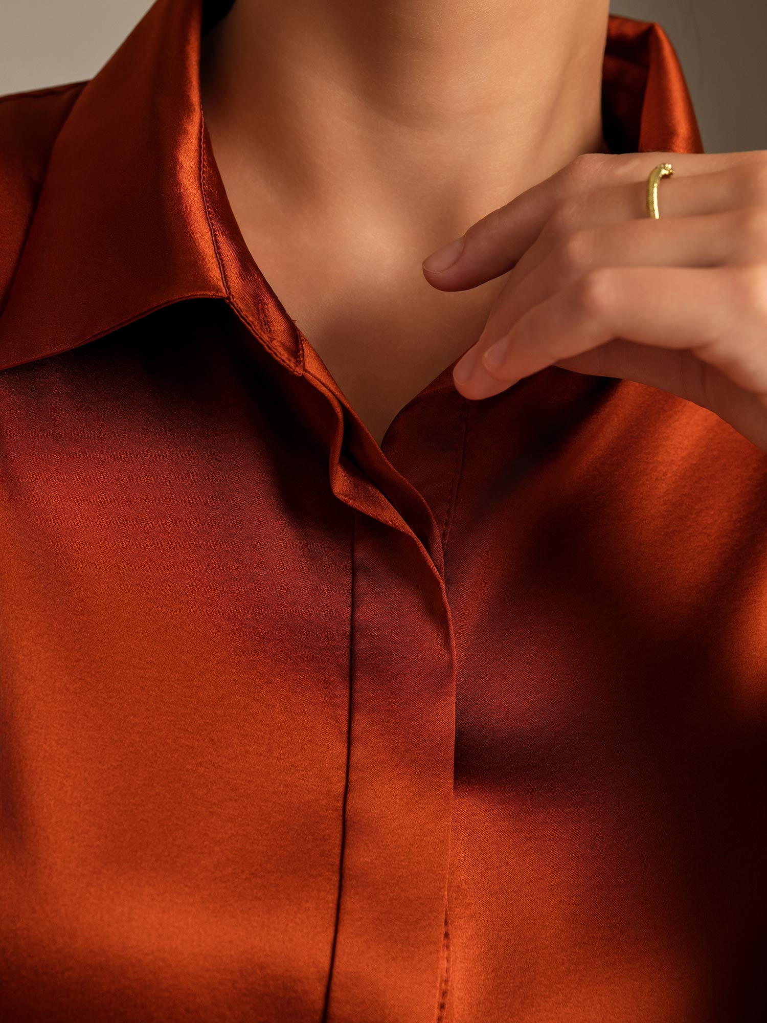 [Caramel] SilkSilky-UK 19Momme Silk Collar Women's Shirt 006