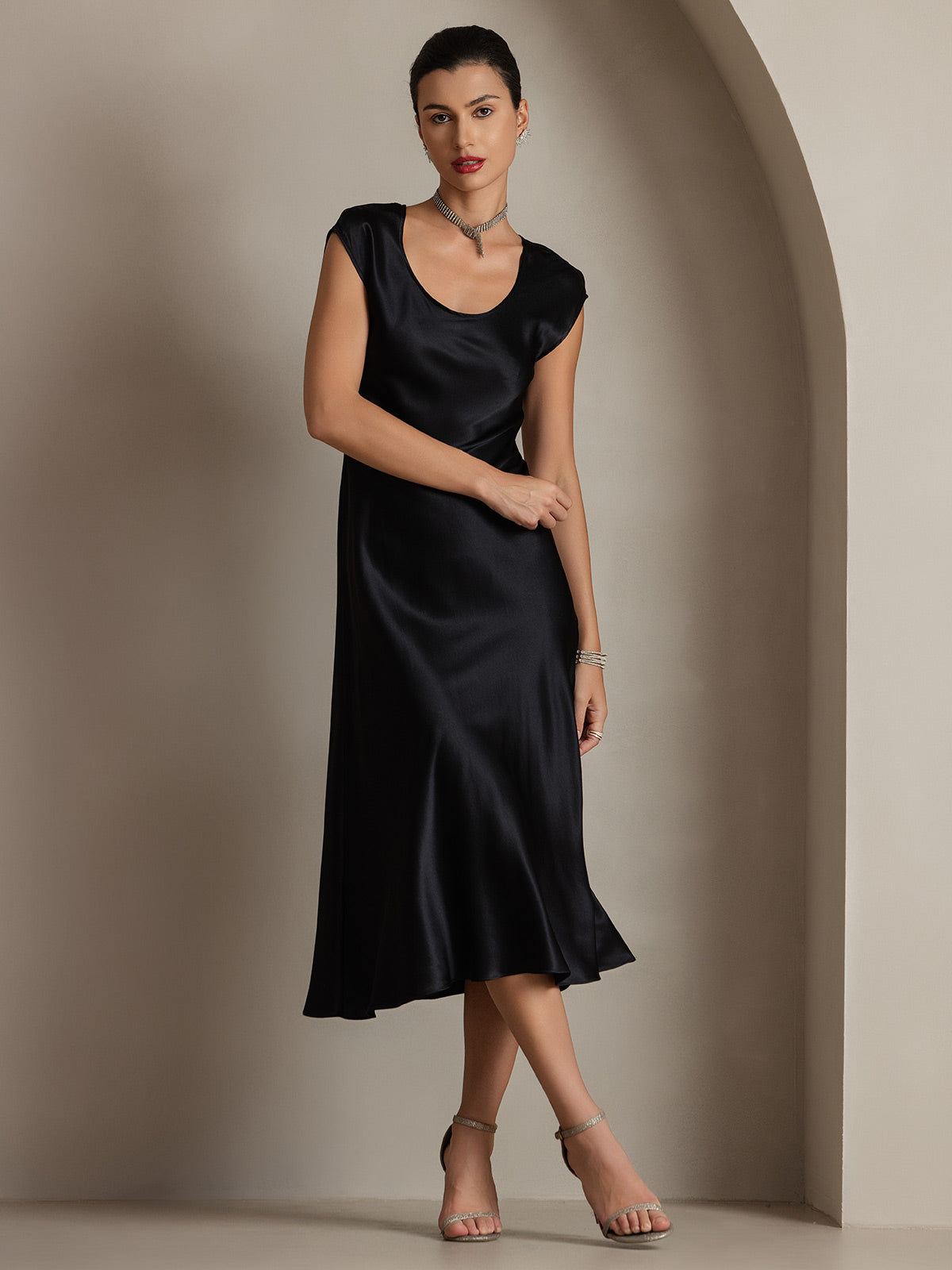 [Black] SilkSilky-UK 19Momme Silk Round Neck Dress 005