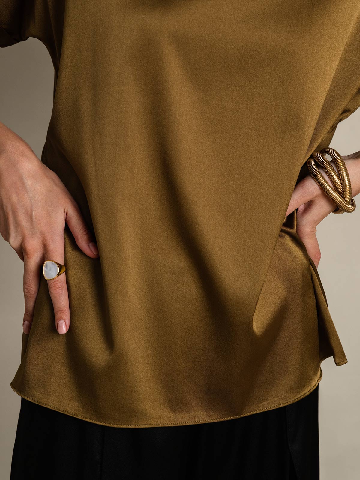 [Brown] SilkSilky-UK 19Momme Silk Short Sleeve Round Neck Women's T-Shirt 008