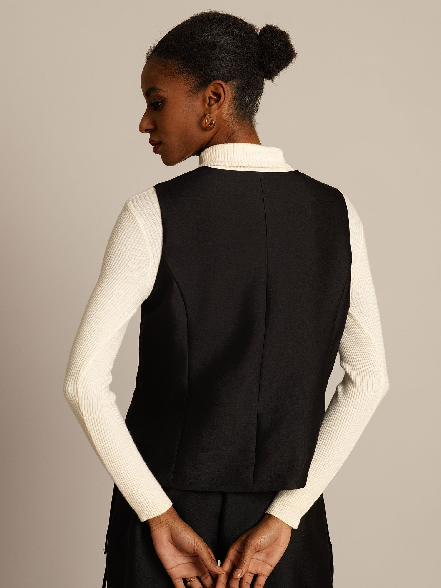 [Black] SilkSilky-UK 32Momme Silk-Wool Blend Womens Vest 002