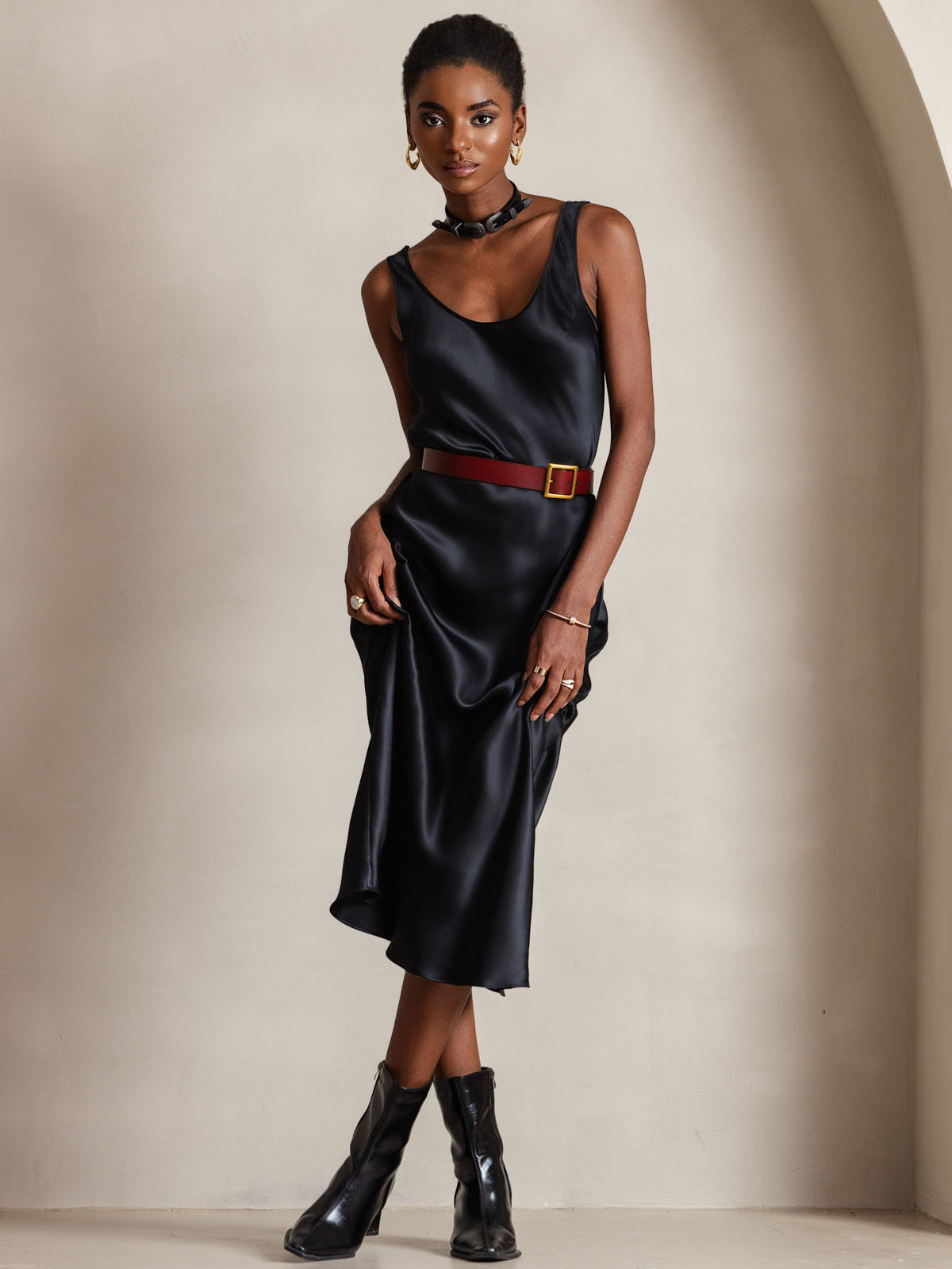 [Black] SilkSilky-UK Pure Silk Boat Neck Dress 005