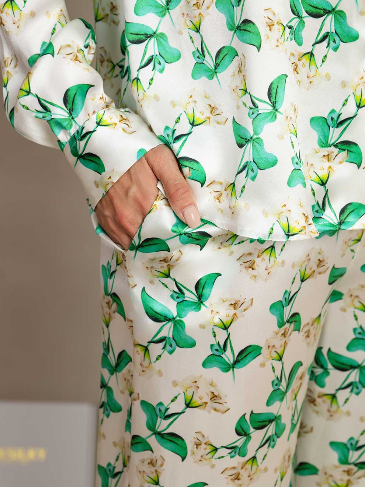 [GreenFloral] SilkSilky-UK 19Momme Silk Collar Women''s Outfit Sets 006