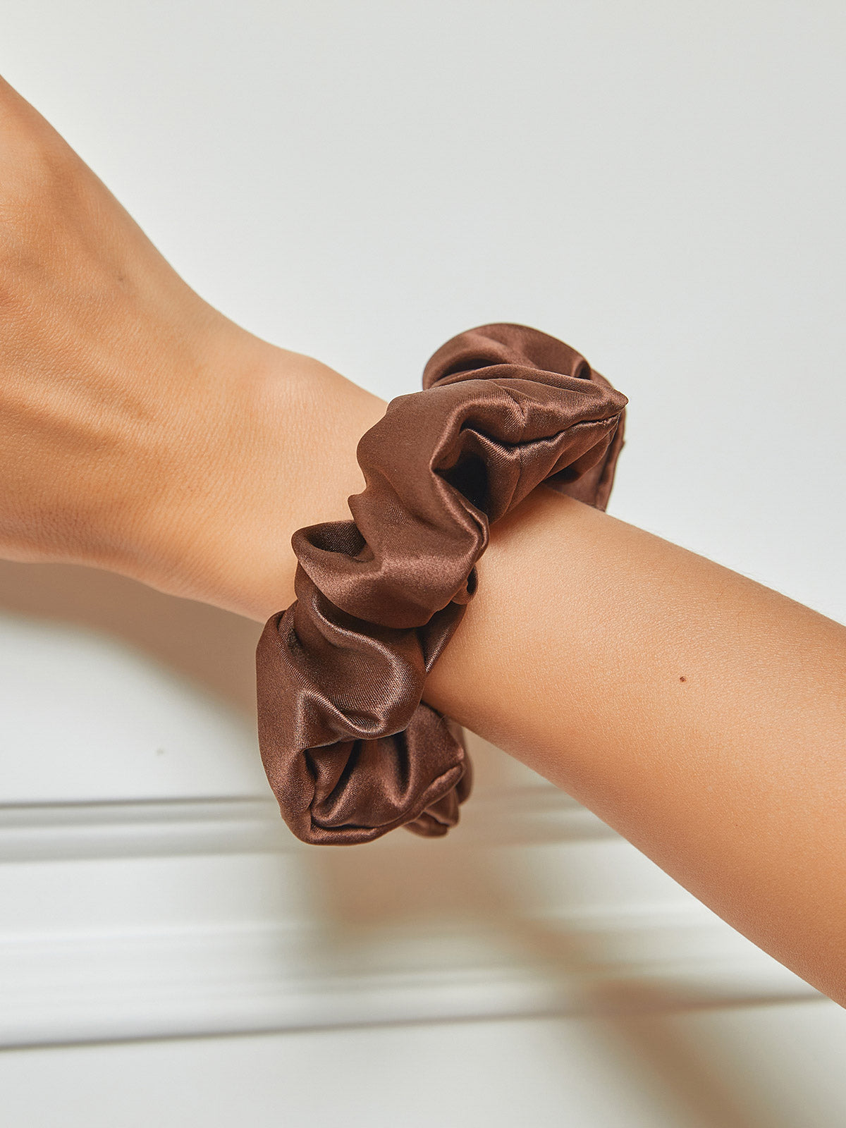 SilkSilky-UK 19Momme Pure Silk Scrunchie Coffee 001