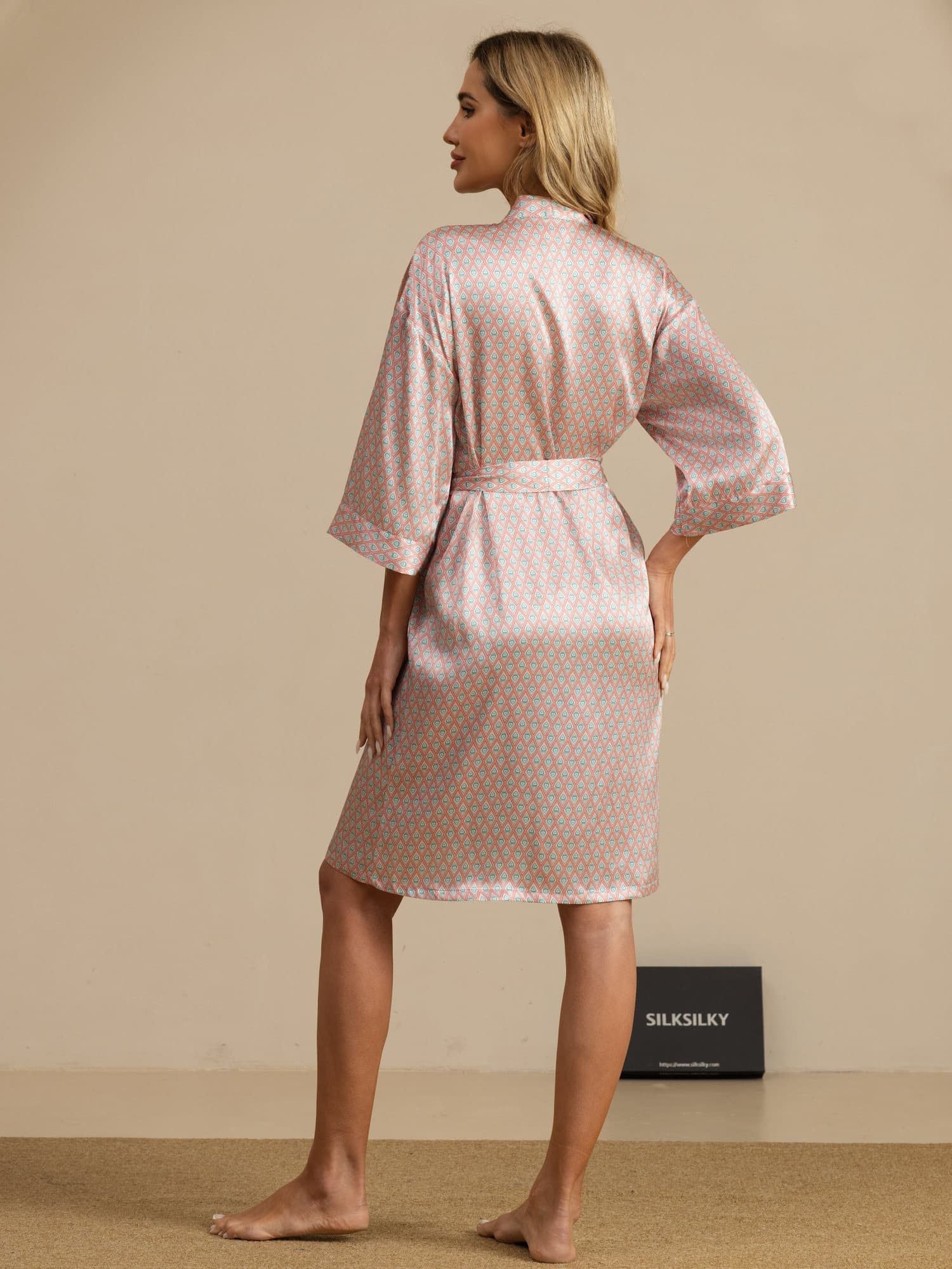 [PinkHeartGeo] SilkSilky-UK 3/4 Sleeve V Neck Women's Dressing Gown 002