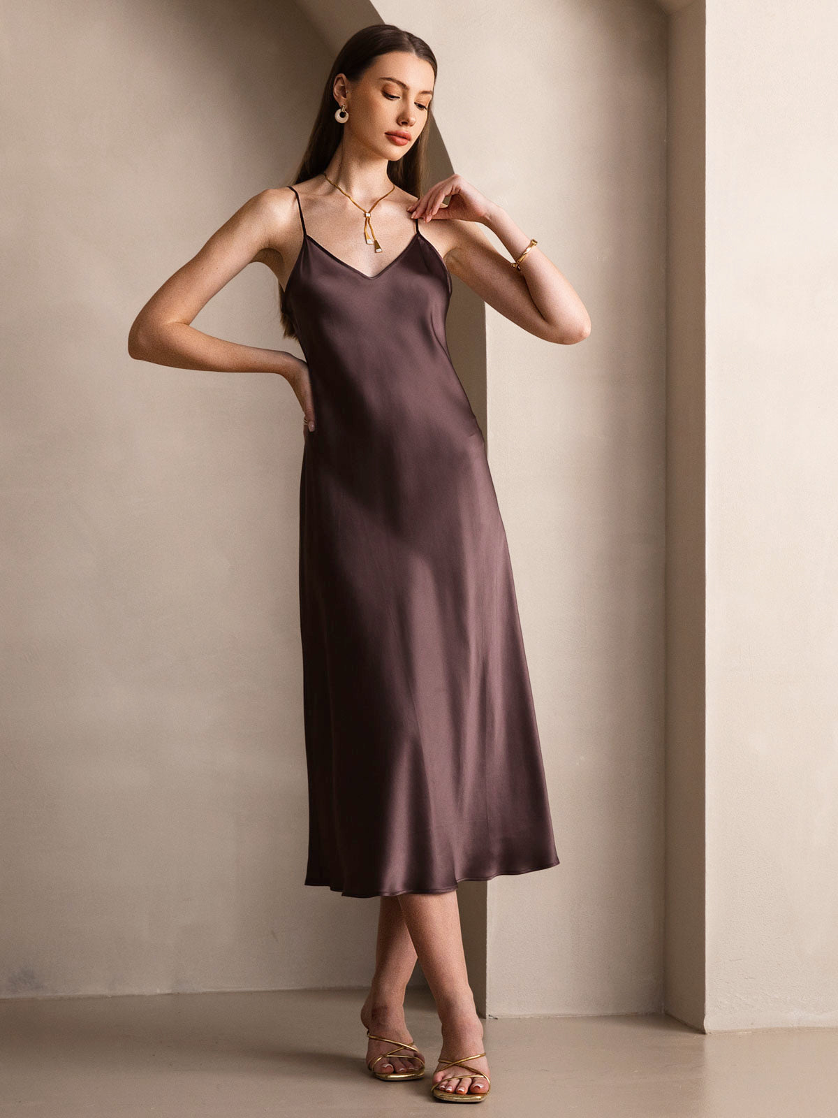 [Coffee] SilkSilky-UK Spaghetti Strap V Neck Dress 006