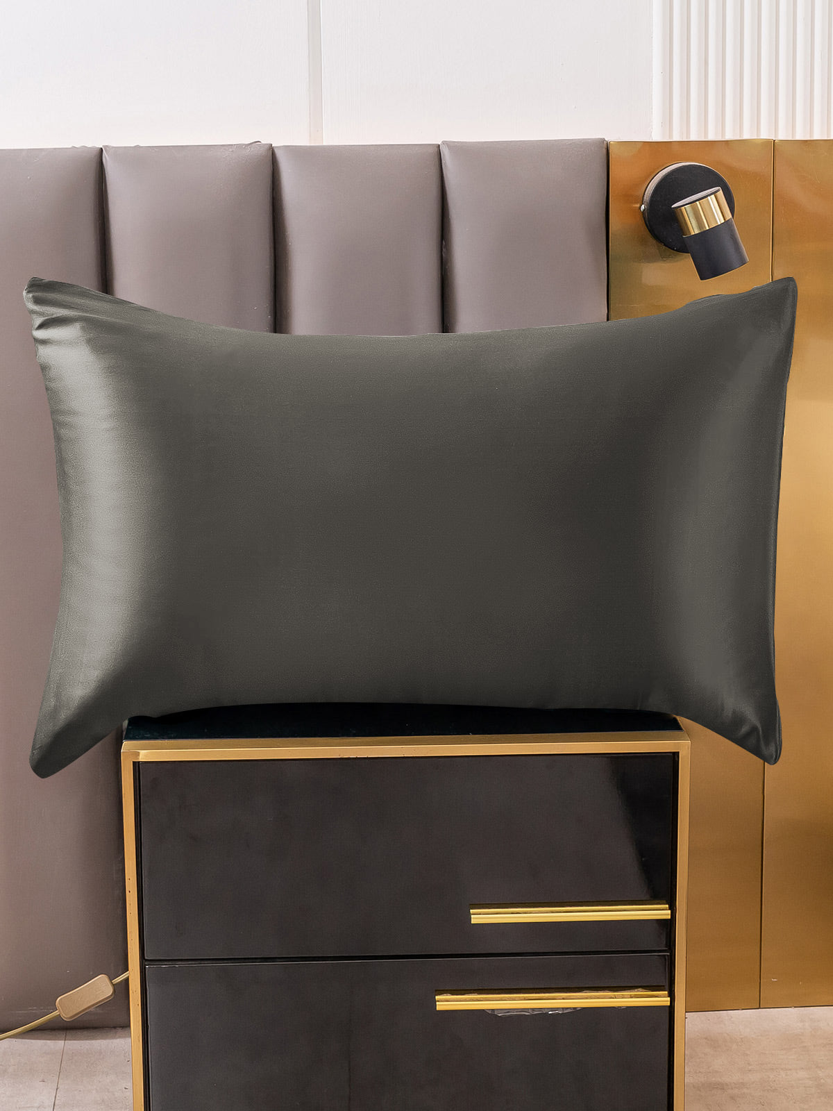 SilkSilky-UK 19Momme Pure Silk Pillowcase DarkGray 004