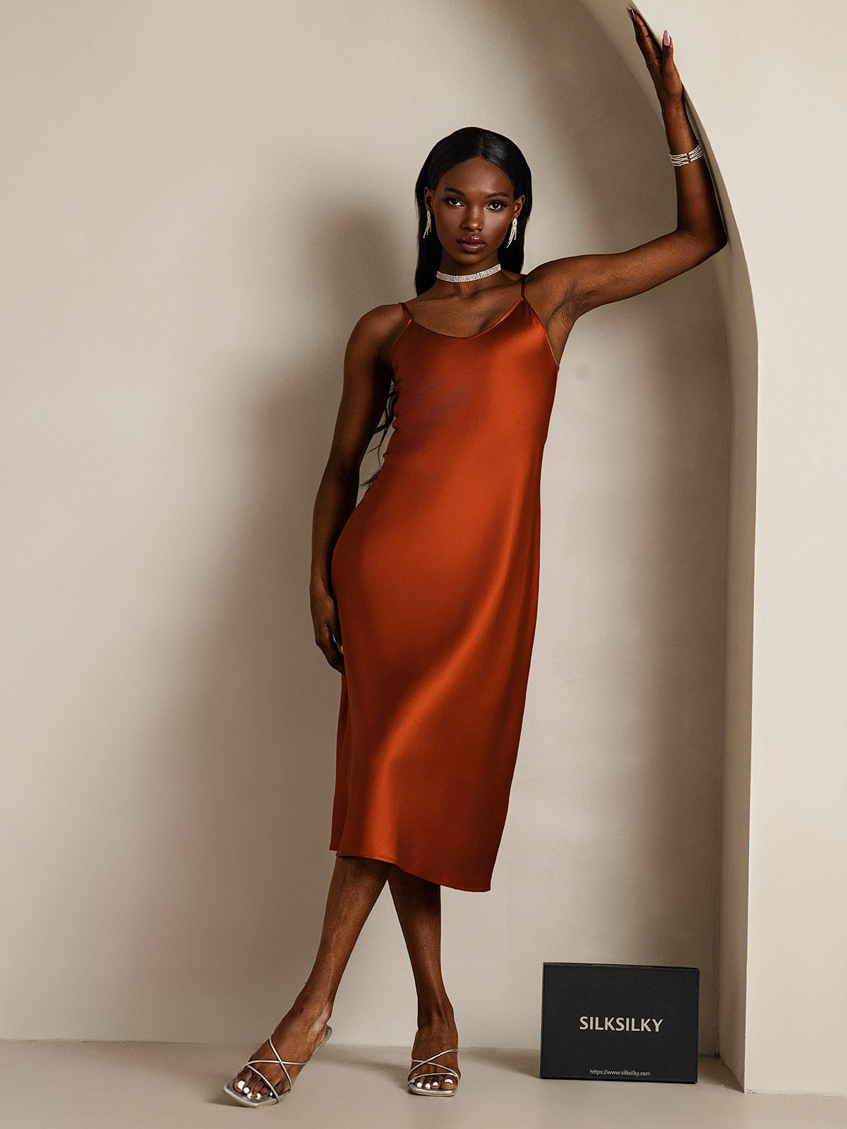 SilkSilky-UK Pure Silk Sleeveless Round Neck Dress Caramel 001