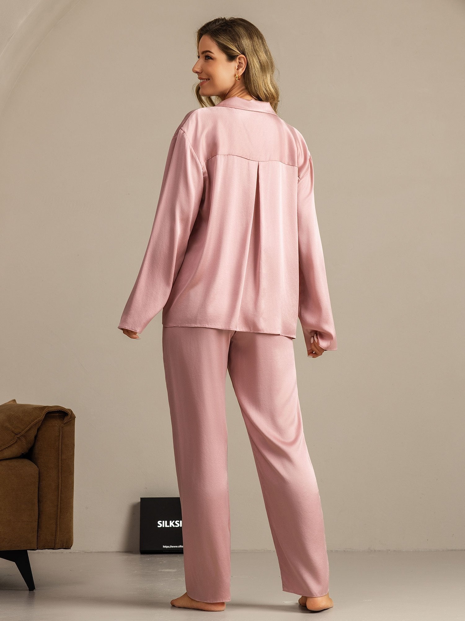 [Peach Skin] SilkSilky-UK 19Momme Machine-Washable Silk Notched Neck Women's Pyjamas 002