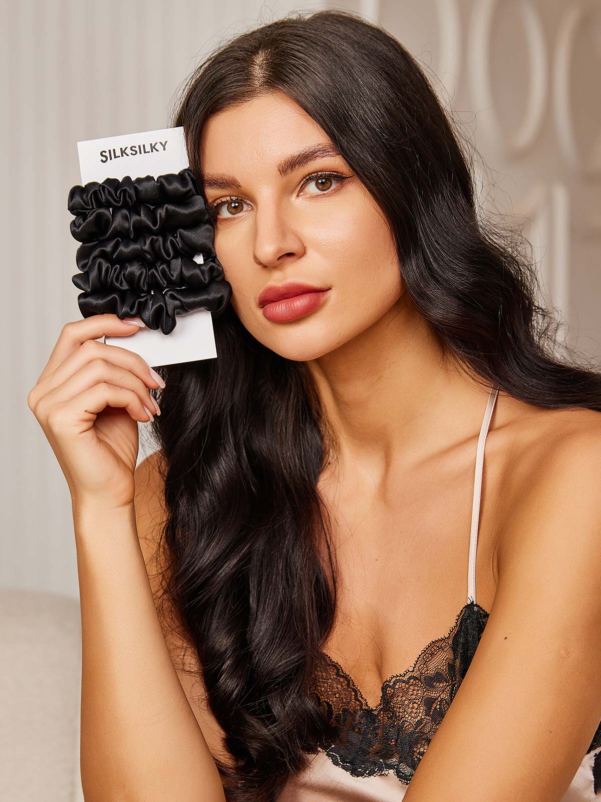 [Black] SilkSilky-UK 19Momme Pure Silk Scrunchie 001