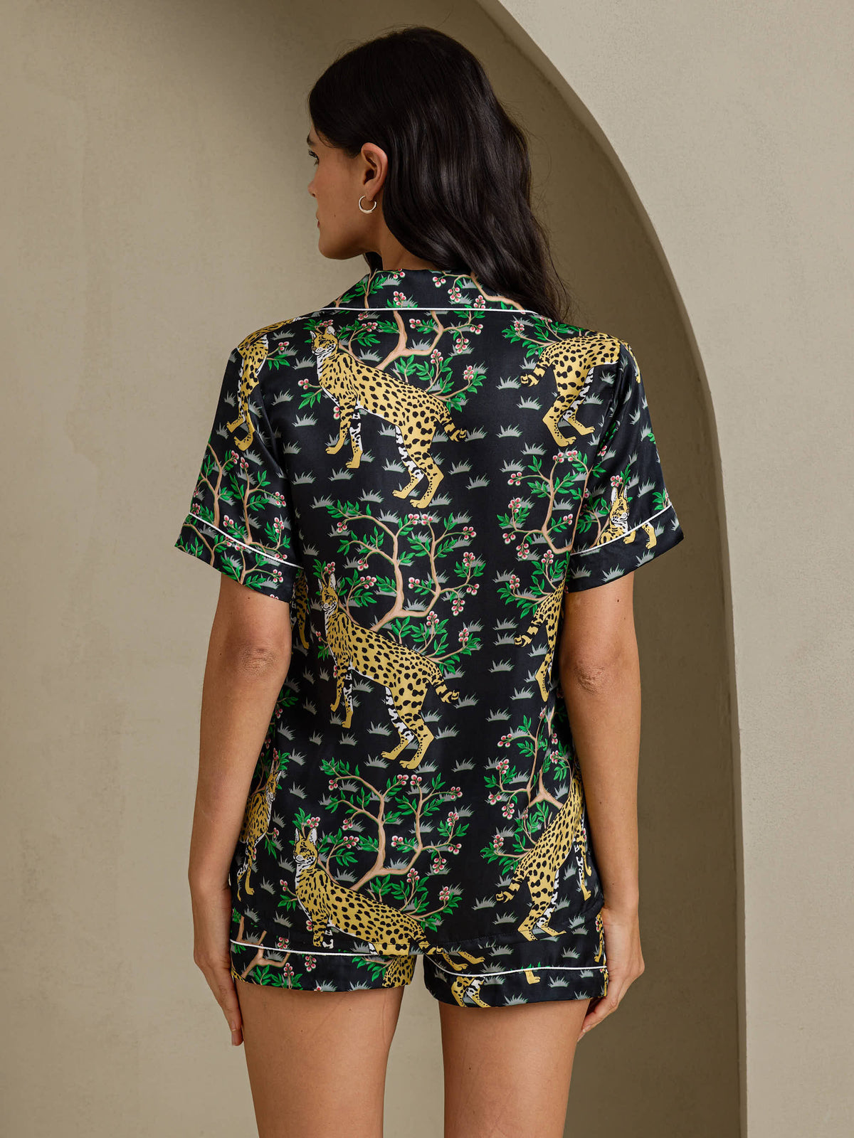 [Black Serval] SilkSilky-UK Short Sleeve Notch Collar Women's Pyjamas 002