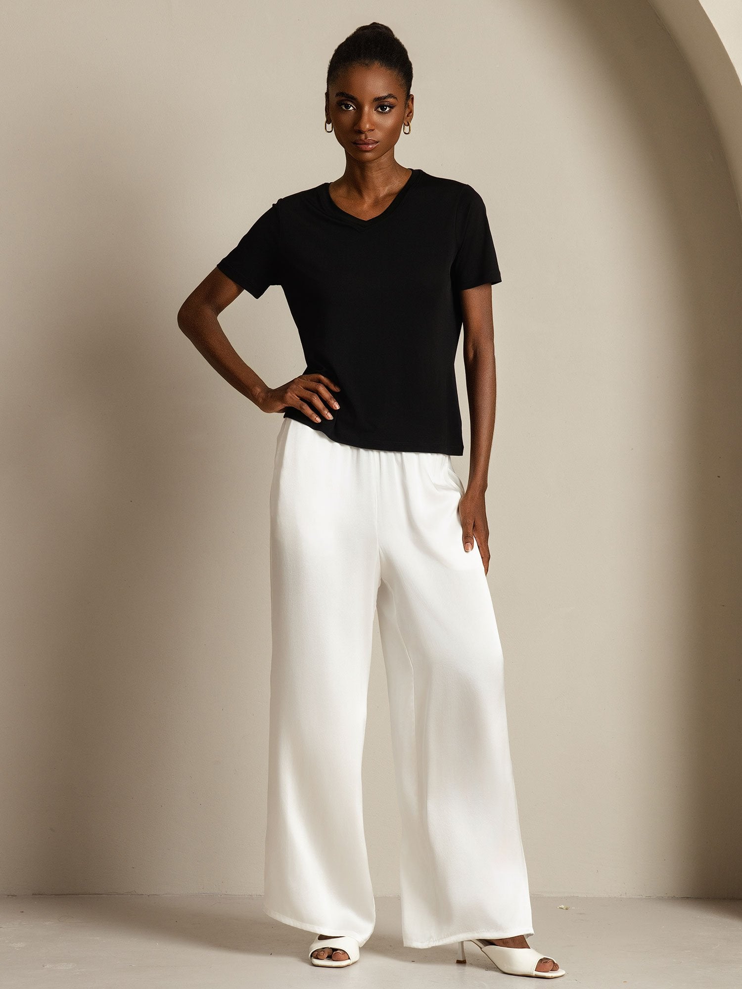 [Black] SilkSilky-UK Pure Silk V Neck Women's T-Shirt 008