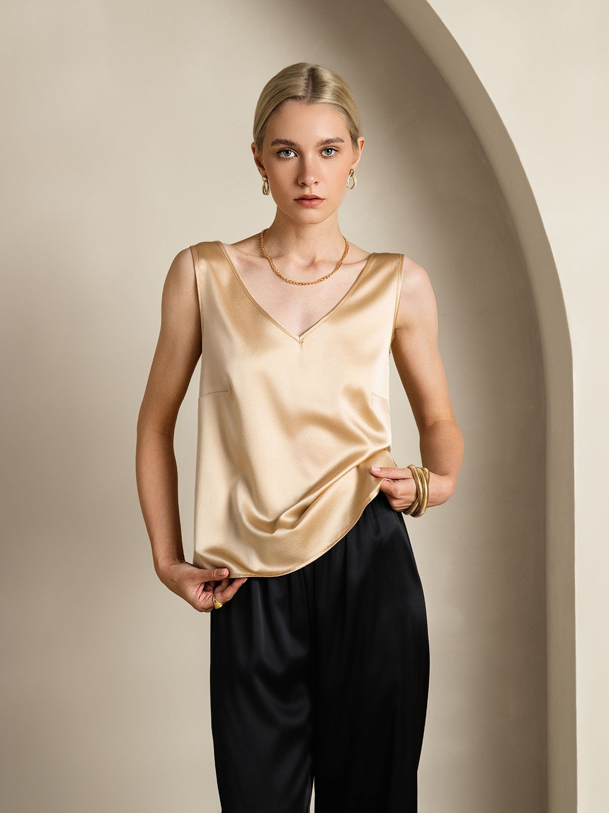 SilkSilky-UK 19Momme Silk V Neck Camisole Champagne 004