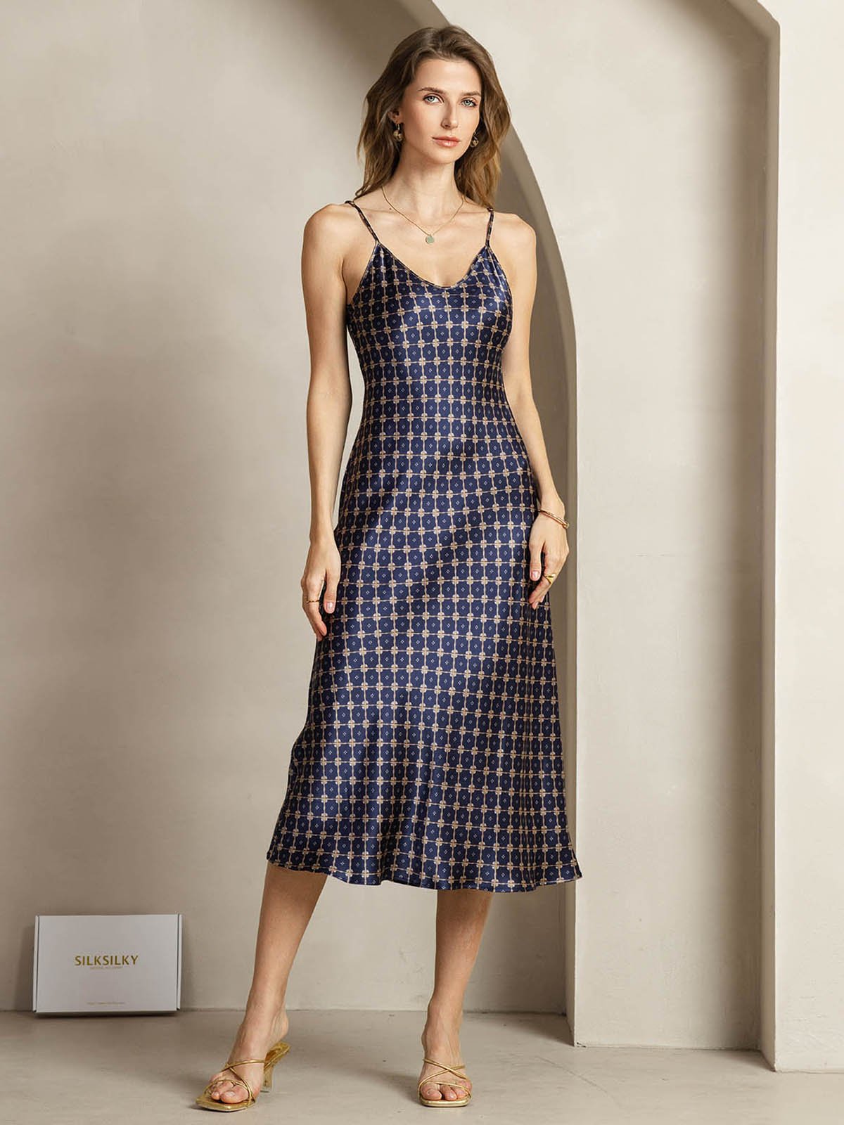 [Navy Chain] SilkSilky-UK 19Momme Silk V Neck Dress 001,