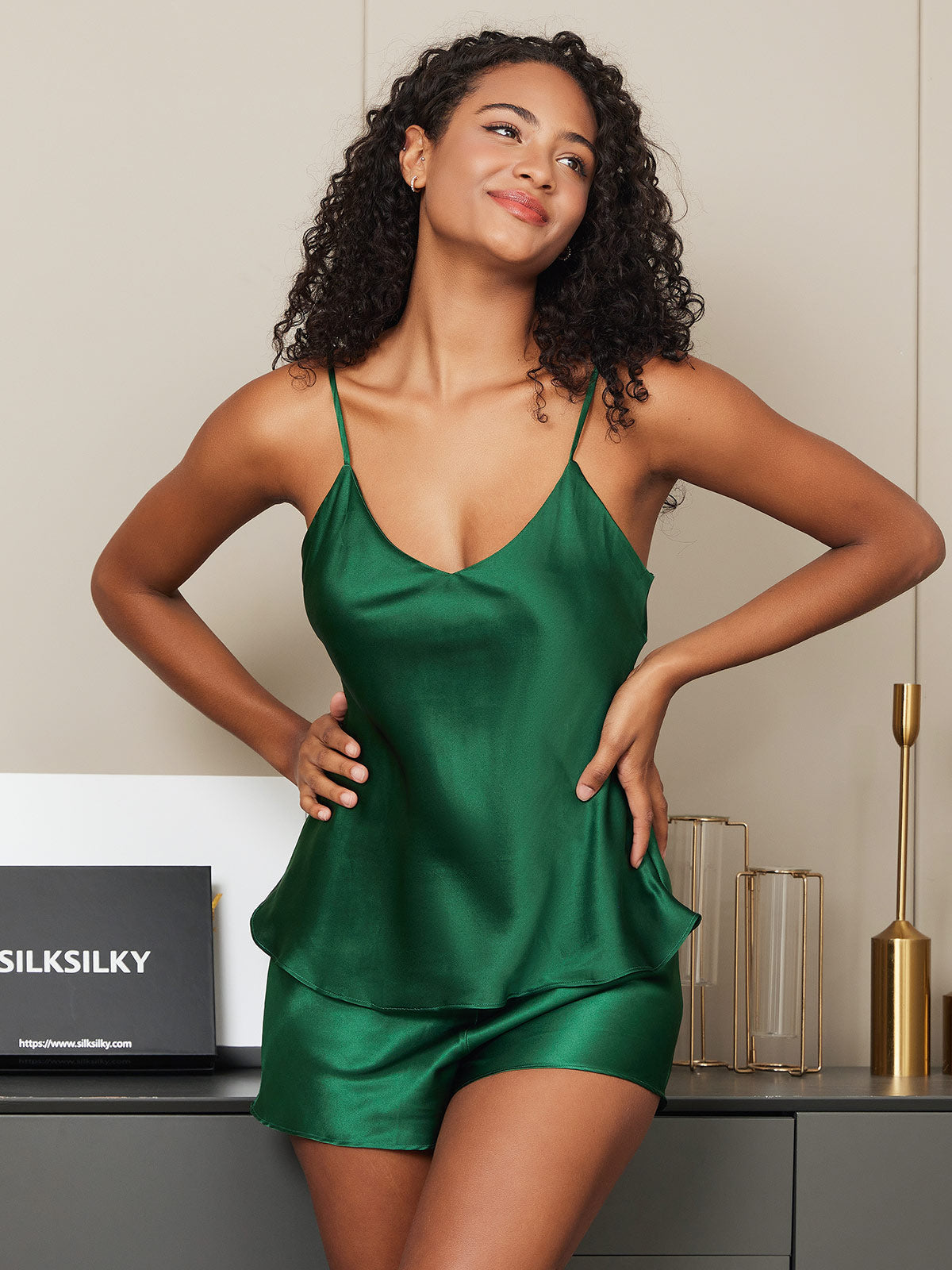 [Green] SilkSilky-UK Spaghetti Strap V Neck Camisole Set 002