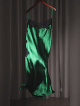 SilkSilky-UK Spaghetti Strap V Neck Nightdress video 001