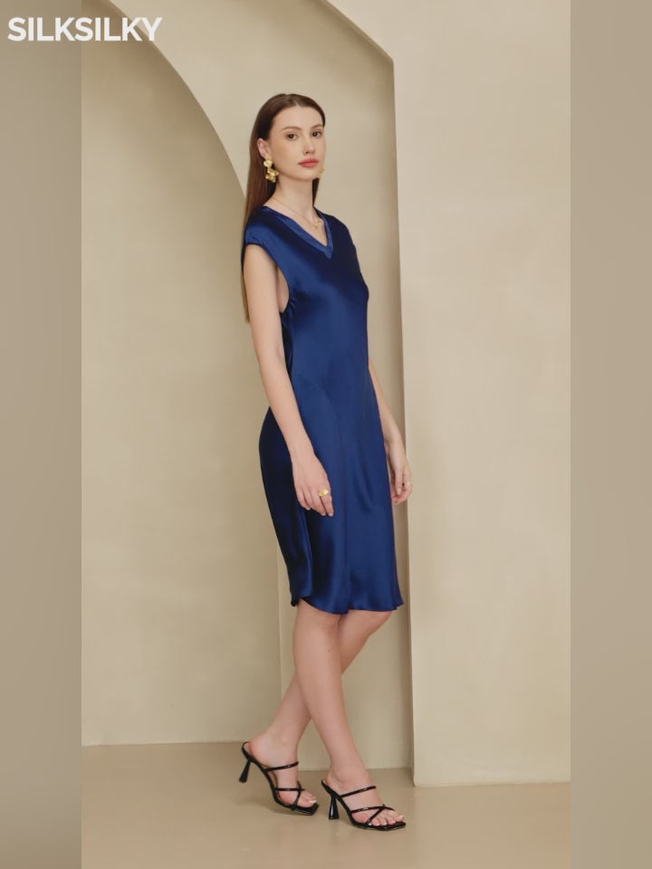 SilkSilky-UK Pure Silk Sleeveless V Neck Dress video 001