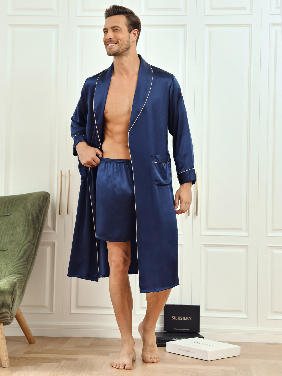 SilkSilky UK Pure Silk Long Sleeve Mens Robe DarkBlue 001