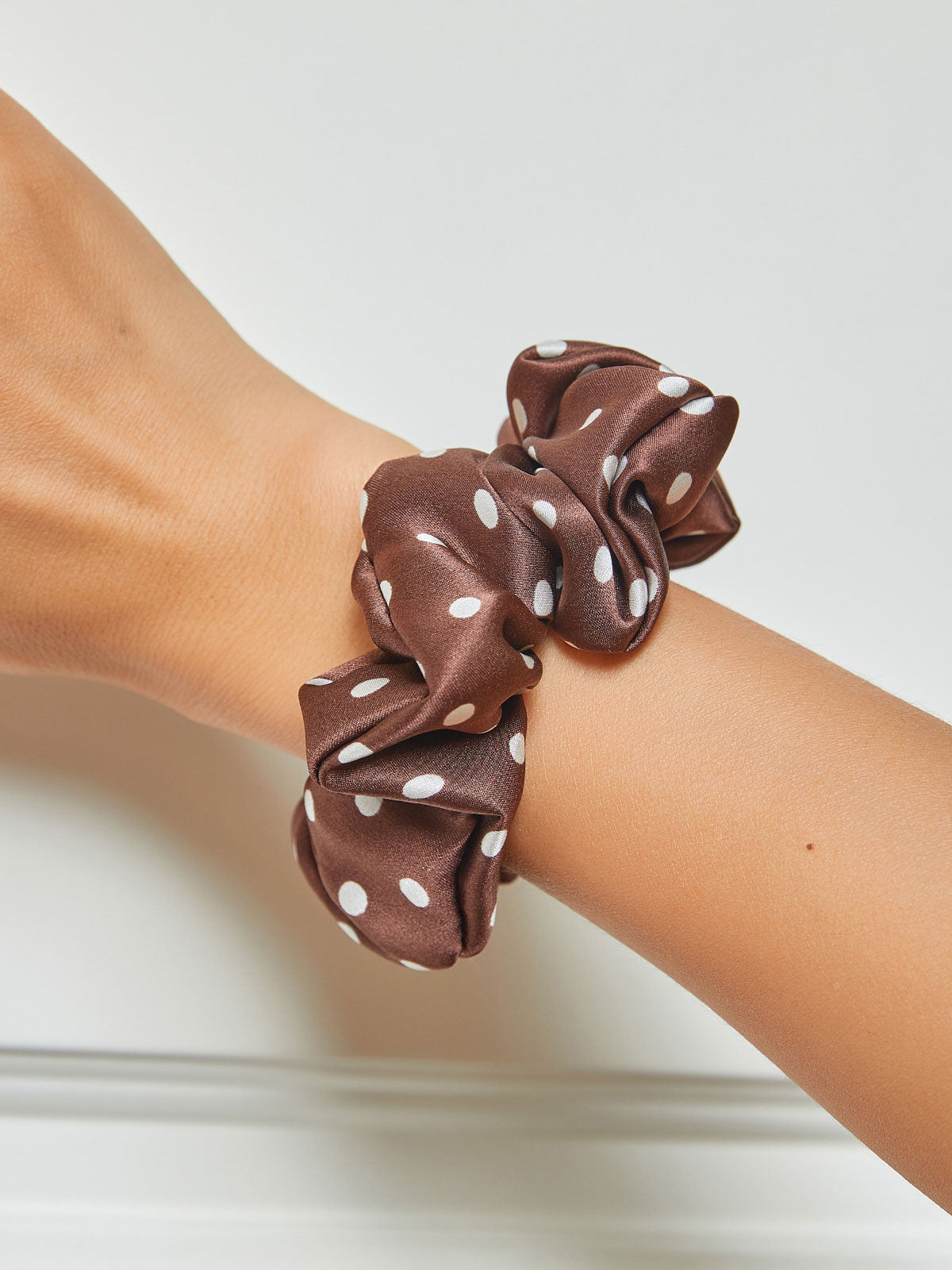 [Coffee] SilkSilky-UK 19Momme Pure Silk Scrunchie 001