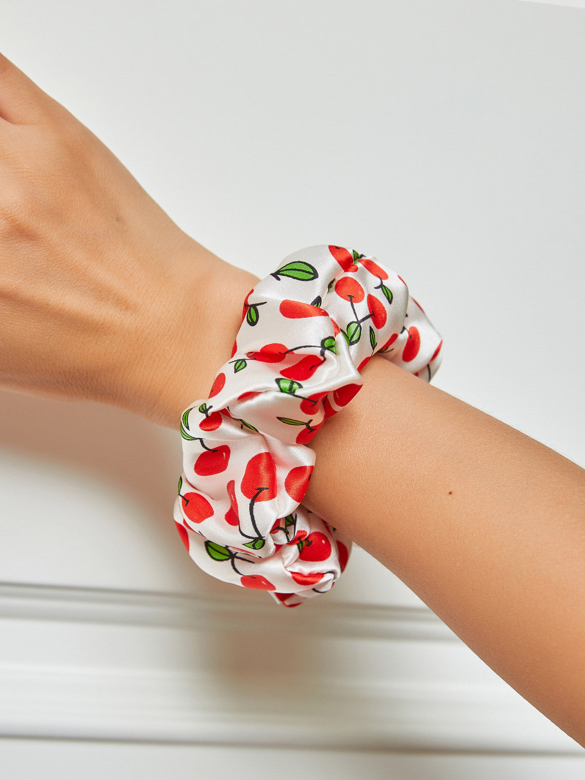 [Red] SilkSilky-UK 19Momme Pure Silk Scrunchie 001